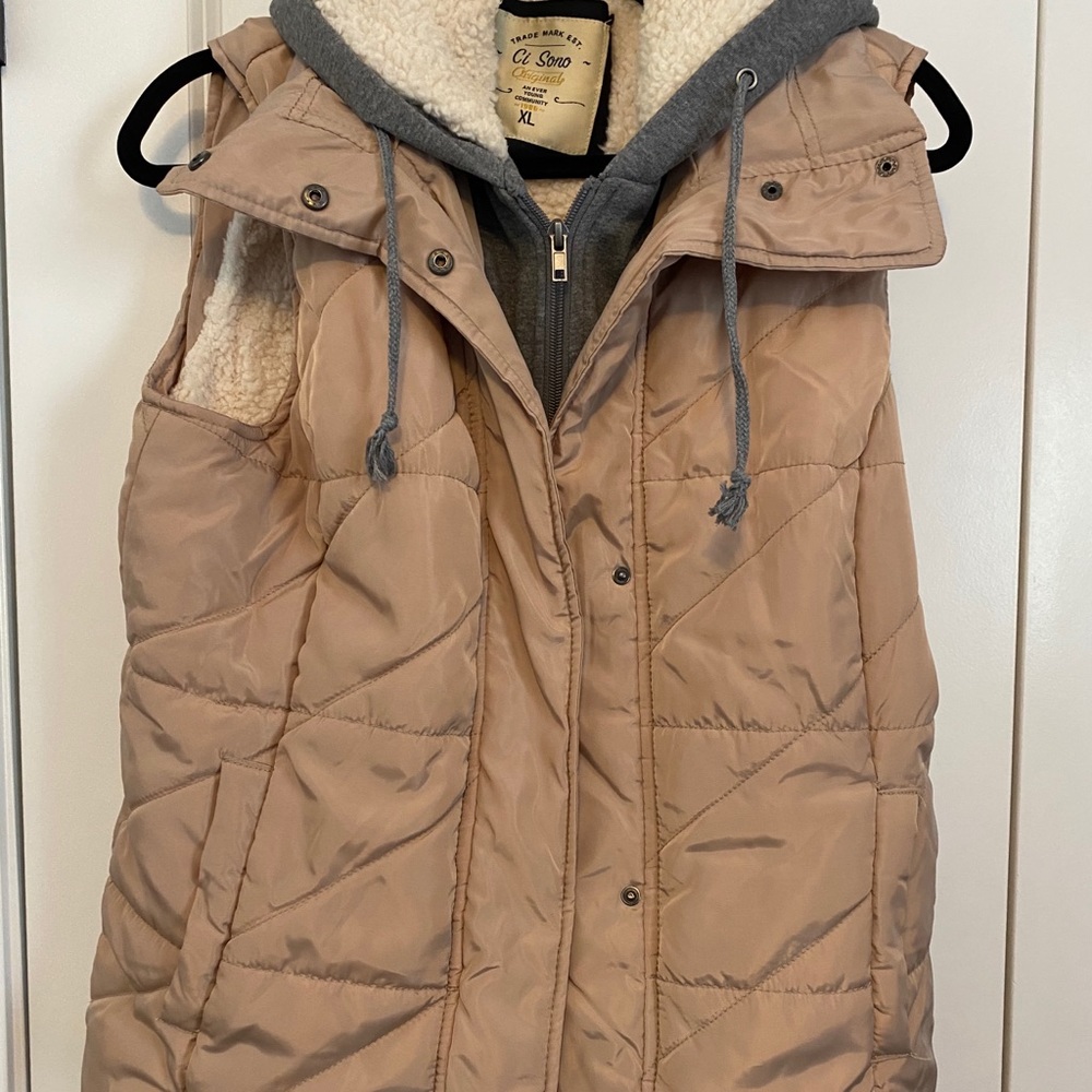 Brand new fleece lined puffer vest